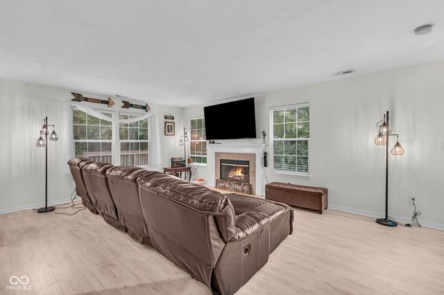 5624 Fair Ridge Place, Indianapolis, IN 46221