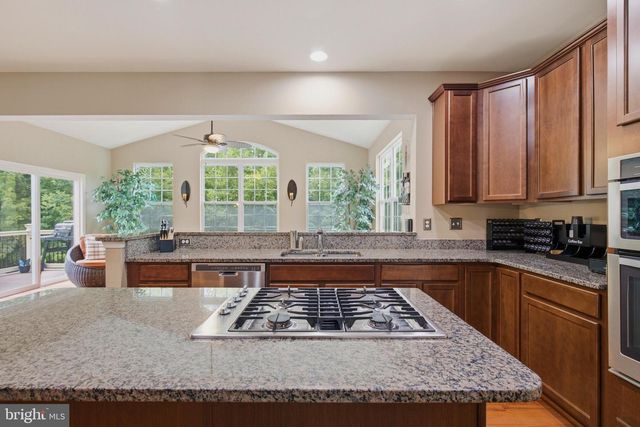 7213 AUTUMN BLAZE CT, Clinton, MD 20735