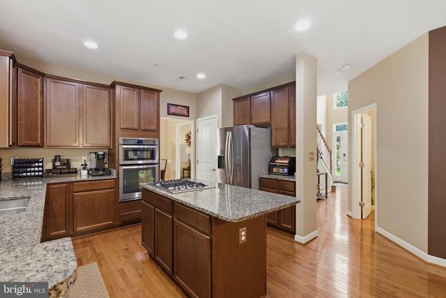7213 AUTUMN BLAZE CT, Clinton, MD 20735