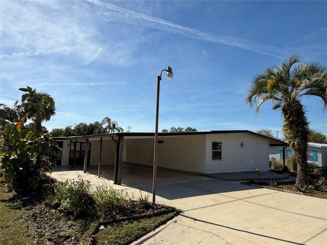 2 GROVE TRAIL, Wildwood, FL 34785