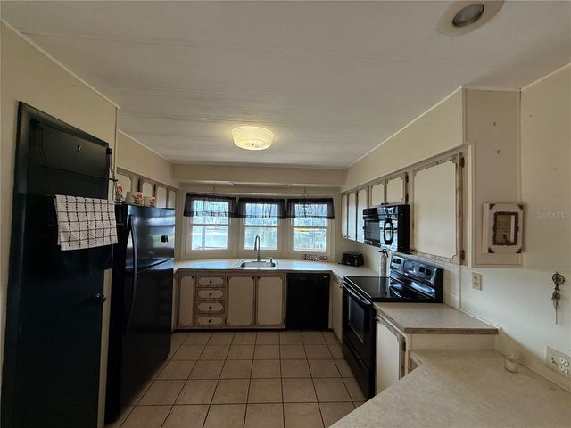 2 GROVE TRAIL, Wildwood, FL 34785