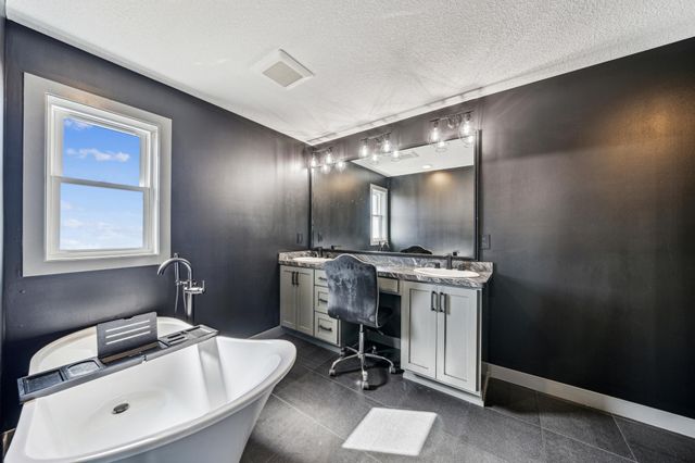 35647 Oxford Avenue, Chisago Lake Twp, MN 55012