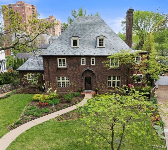 665 W Polo Drive, Clayton, MO 63105