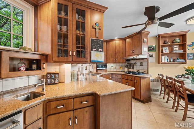 665 W Polo Drive, Clayton, MO 63105