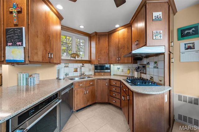 665 W Polo Drive, Clayton, MO 63105