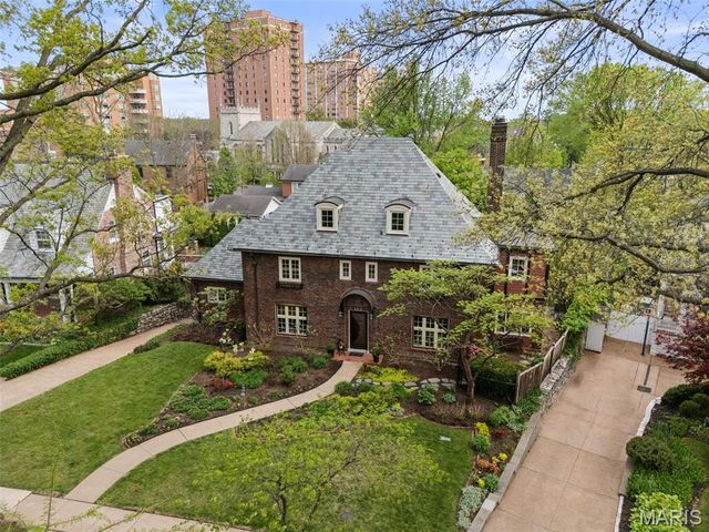 665 W Polo Drive, Clayton, MO 63105