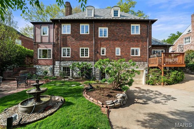 665 W Polo Drive, Clayton, MO 63105