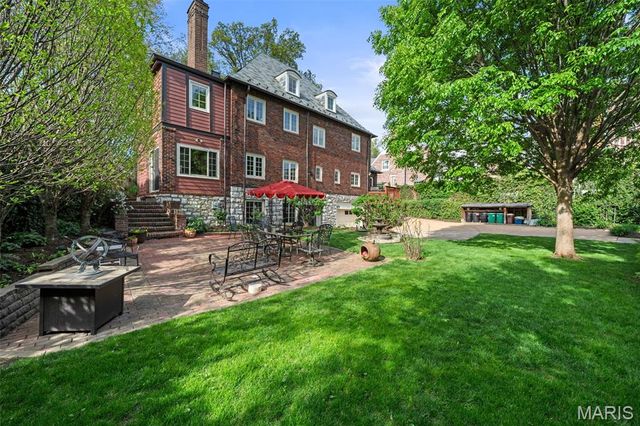 665 W Polo Drive, Clayton, MO 63105