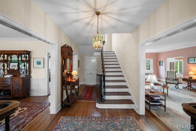 665 W Polo Drive, Clayton, MO 63105