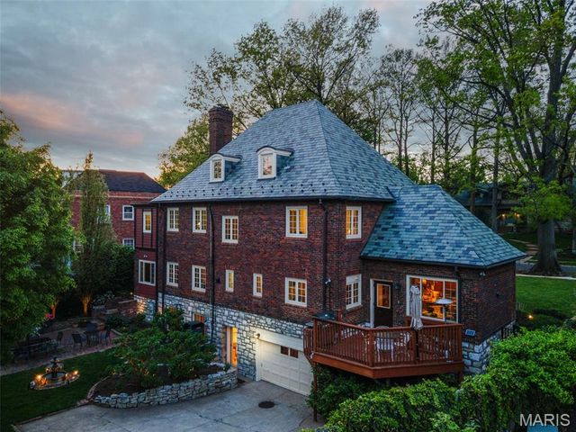 665 W Polo Drive, Clayton, MO 63105