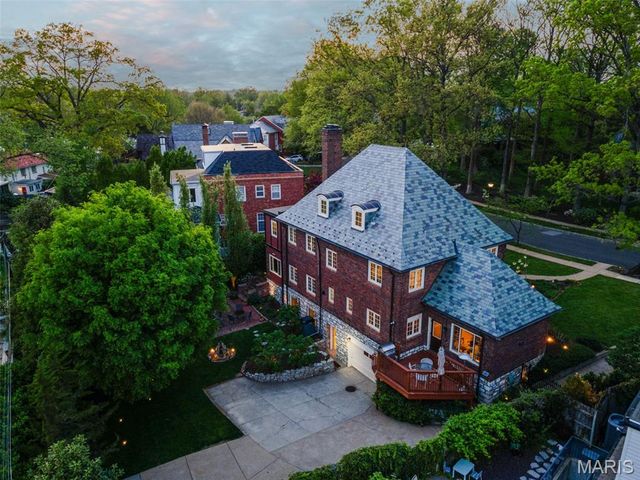 665 W Polo Drive, Clayton, MO 63105