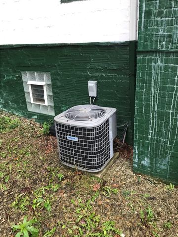 1800 Lynn, Monroeville, PA 15145