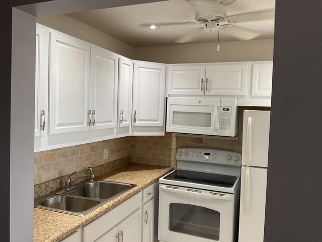 231 Berkshire K, West Palm Beach, FL 33417