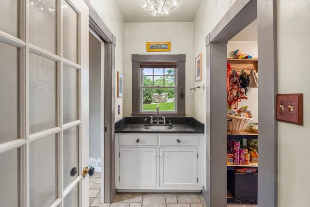 29 Dell Ave, Boston, MA 02136