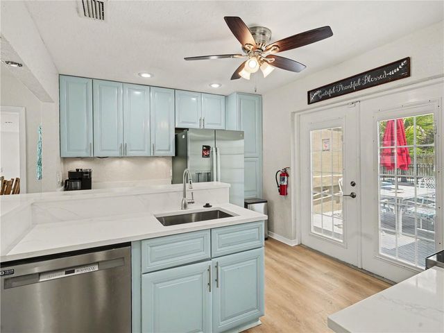 2547 BAHIA VISTA STREET, Sarasota, FL 34239