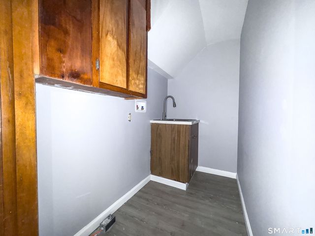 81 Esther Avenue, Waterbury, CT 06708