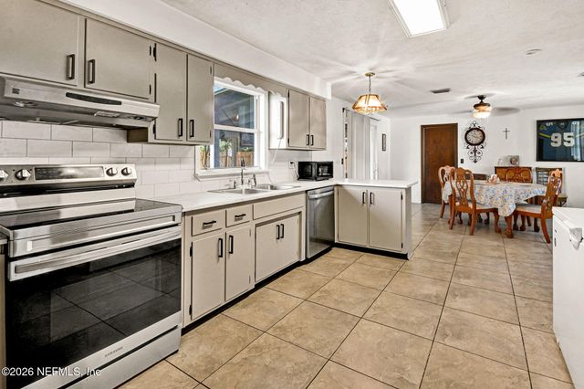 549 CLERMONT Avenue S, Orange Park, FL 32073