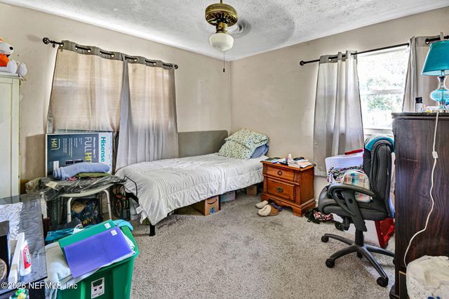 549 CLERMONT Avenue S, Orange Park, FL 32073