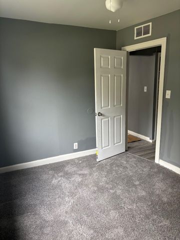 7028 Yacht Avenue, Warren, MI 48091