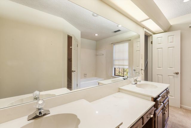 2481 CARROLLWOOD LN, Memphis, TN 38016