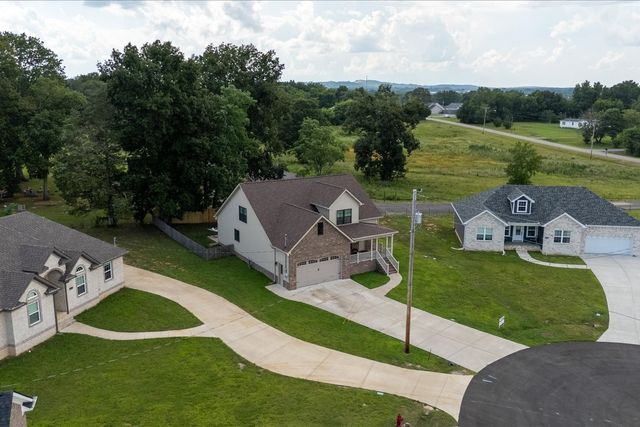 3021 Cambridge Ct, Lewisburg, TN 37091