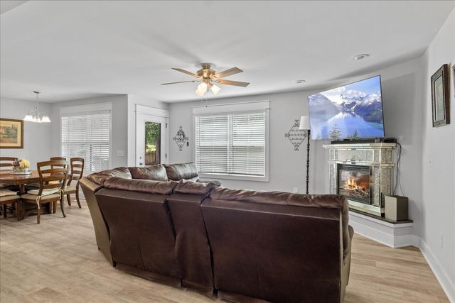 3021 Cambridge Ct, Lewisburg, TN 37091