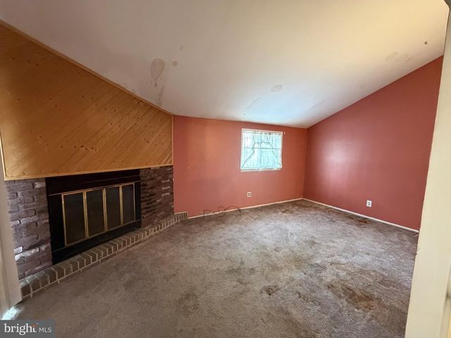 2 PROCYON RD, Blackwood, NJ 08012