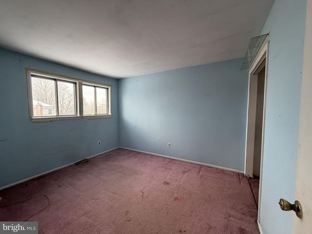 2 PROCYON RD, Blackwood, NJ 08012