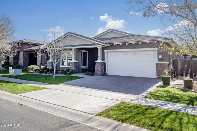 2929 E APPALOOSA Road, Gilbert, AZ 85296