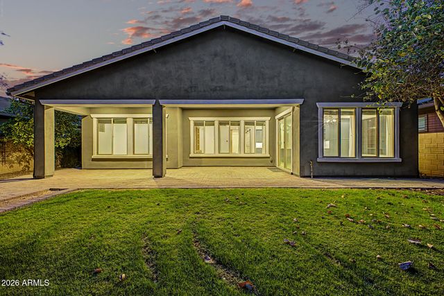 2929 E APPALOOSA Road, Gilbert, AZ 85296
