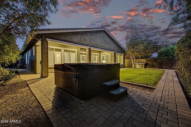 2929 E APPALOOSA Road, Gilbert, AZ 85296
