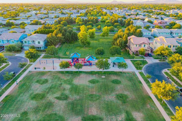 2929 E APPALOOSA Road, Gilbert, AZ 85296