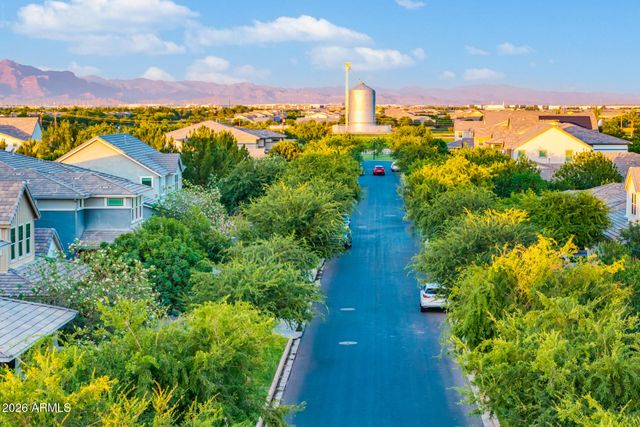 2929 E APPALOOSA Road, Gilbert, AZ 85296