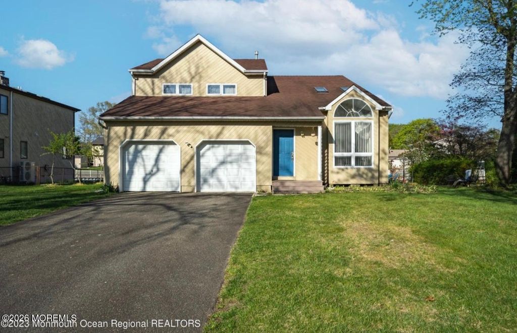 659 Mccormick Drive, Toms River, NJ 08753
