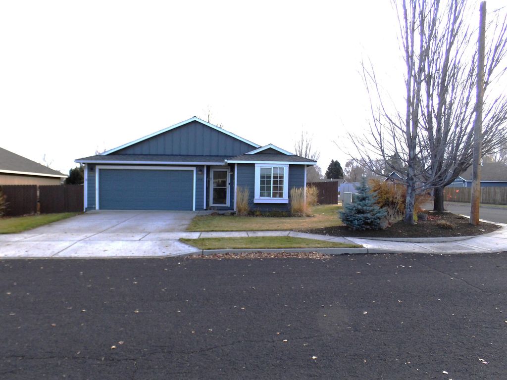 248 SW 29th Street, Redmond, OR 97756