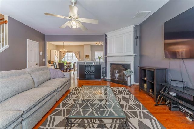 960 Prestwyck Court, Alpharetta, GA 30004