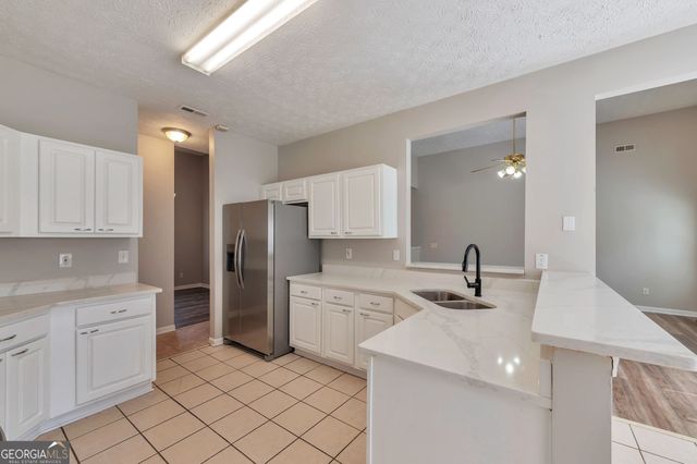 38 Rockport Drive, Riverdale, GA 30274