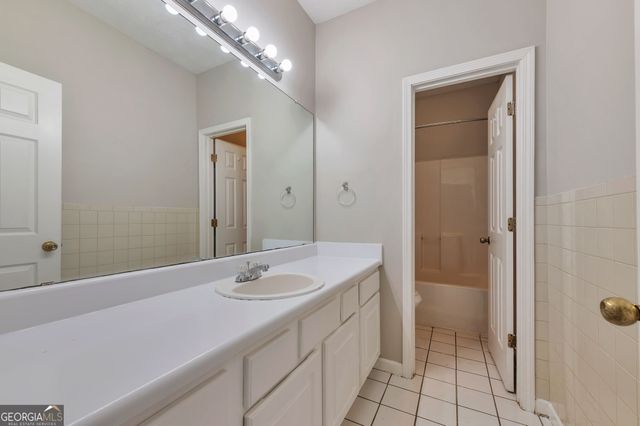 38 Rockport Drive, Riverdale, GA 30274