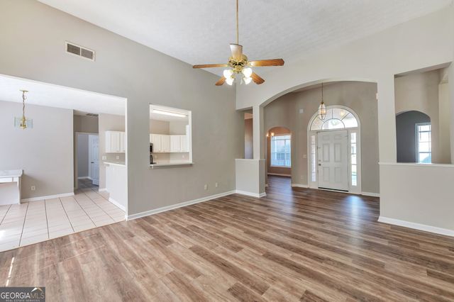 38 Rockport Drive, Riverdale, GA 30274