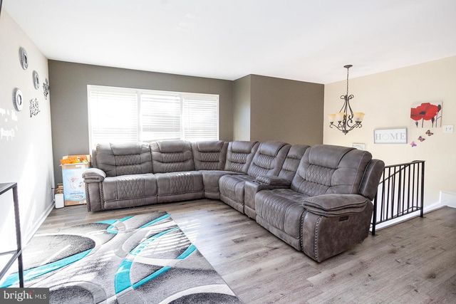 12006 STANSBURY DR, Fredericksburg, VA 22407