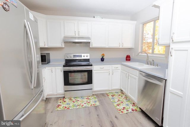 12006 STANSBURY DR, Fredericksburg, VA 22407