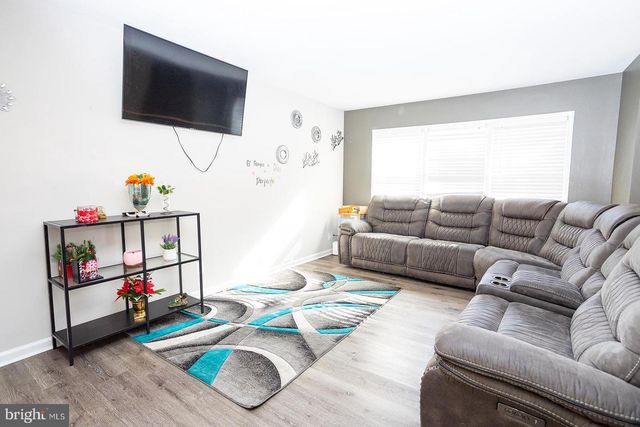 12006 STANSBURY DR, Fredericksburg, VA 22407