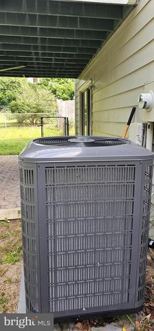 12006 STANSBURY DR, Fredericksburg, VA 22407