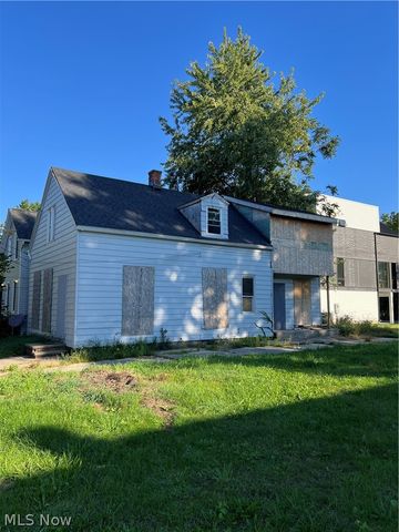 5911 Madison Avenue, Cleveland, OH 44102