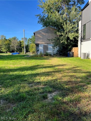 5911 Madison Avenue, Cleveland, OH 44102