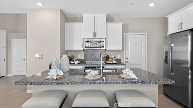 36645 Altisma Drive, Winchester, CA 92596