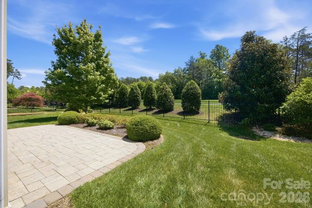 261 Stone Mountain Way, Denver, NC 28037