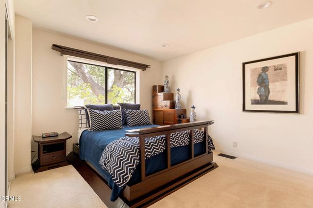 988 Glen Oaks Boulevard, Pasadena, CA 91105
