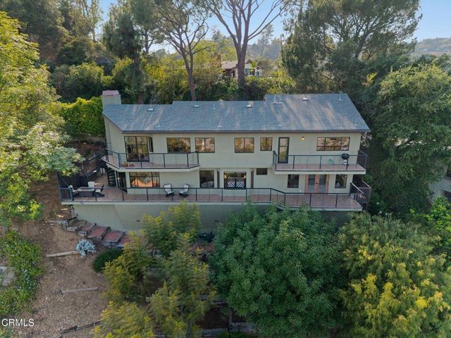 988 Glen Oaks Boulevard, Pasadena, CA 91105