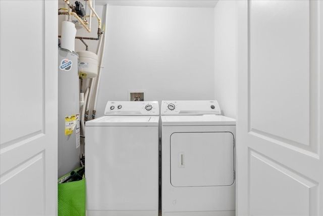 614 Pond St 1303, Braintree, MA 02184